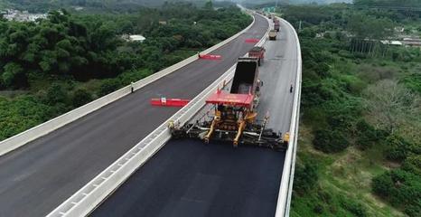 國(guó)慶不停工，大潮高速潮州段沖刺10月底路面工程完工